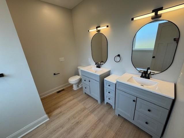 1881 Lake Viking Terrace, Gallatin, MO 64640