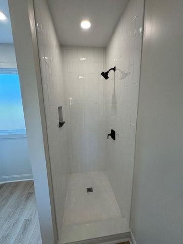 1881 Lake Viking Terrace, Gallatin, MO 64640