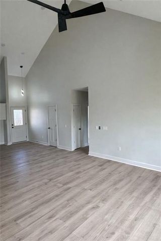 1881 Lake Viking Terrace, Gallatin, MO 64640