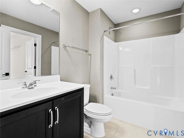 15806 Maclear Dr, Midlothian, VA 23112