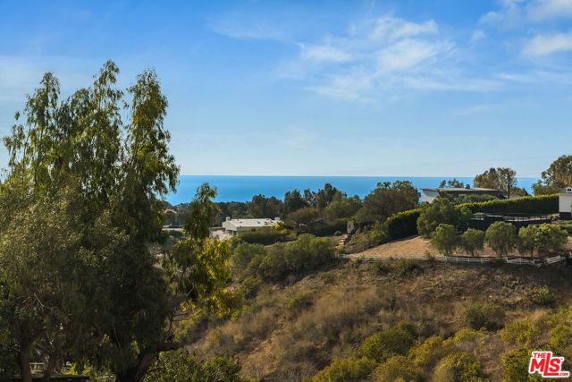 5761 Calpine Drive, Malibu, CA 90265