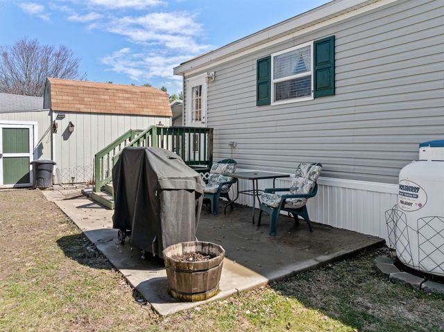 7 Lilac Lane, Pittsfield, NH 03263