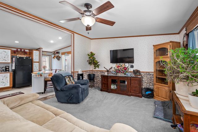 7 Lilac Lane, Pittsfield, NH 03263