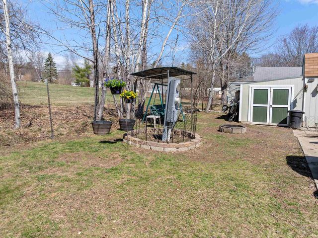 7 Lilac Lane, Pittsfield, NH 03263