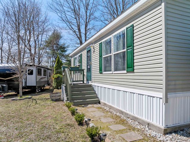 7 Lilac Lane, Pittsfield, NH 03263