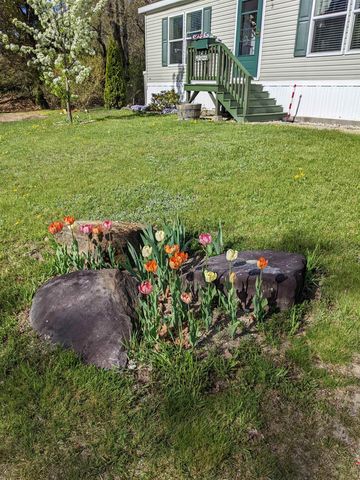 7 Lilac Lane, Pittsfield, NH 03263