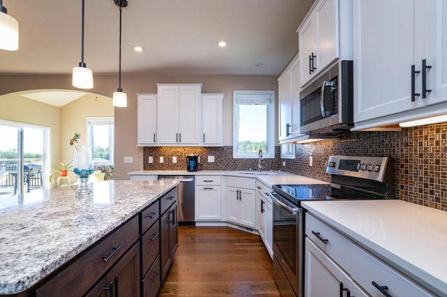 1902 Fulton Road, Carver, MN 55315