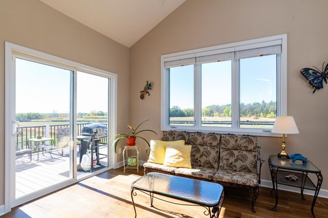 1902 Fulton Road, Carver, MN 55315