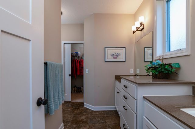 1902 Fulton Road, Carver, MN 55315