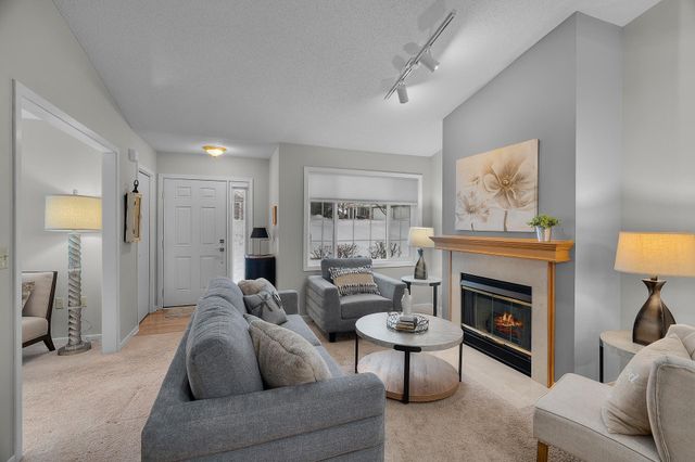 9909 Tamarack Cove, Woodbury, MN 55125