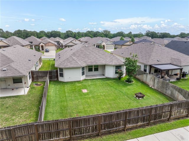 1939 Thorndyke Lane, Bryan, TX 77807