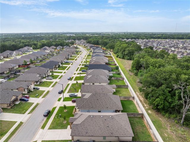 1939 Thorndyke Lane, Bryan, TX 77807