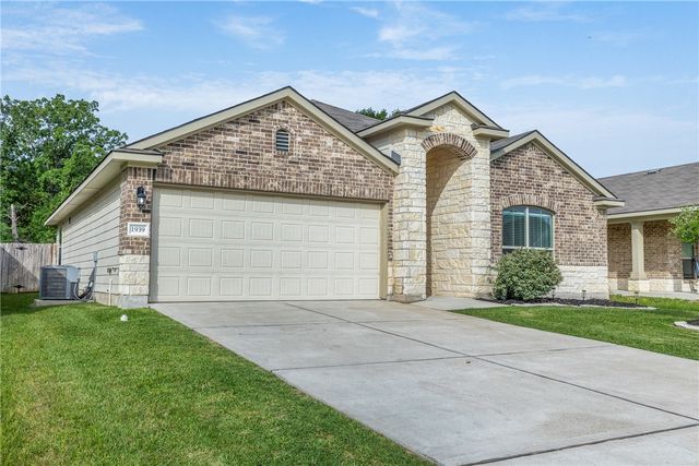 1939 Thorndyke Lane, Bryan, TX 77807