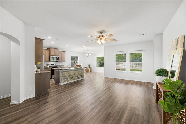 1939 Thorndyke Lane, Bryan, TX 77807