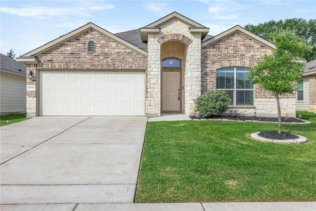 1939 Thorndyke Lane, Bryan, TX 77807