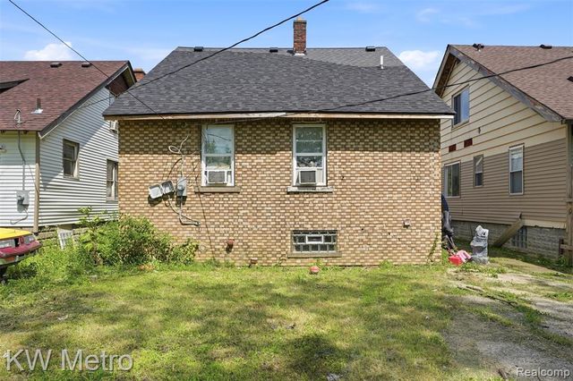 9941 Pinehurst Street, Detroit, MI 48204