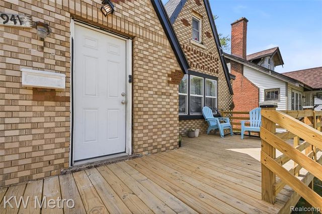 9941 Pinehurst Street, Detroit, MI 48204