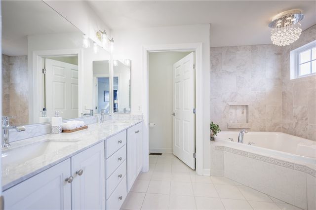 18 Caboose Circle, Chili, NY 14514