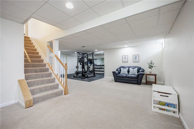 18 Caboose Circle, Chili, NY 14514