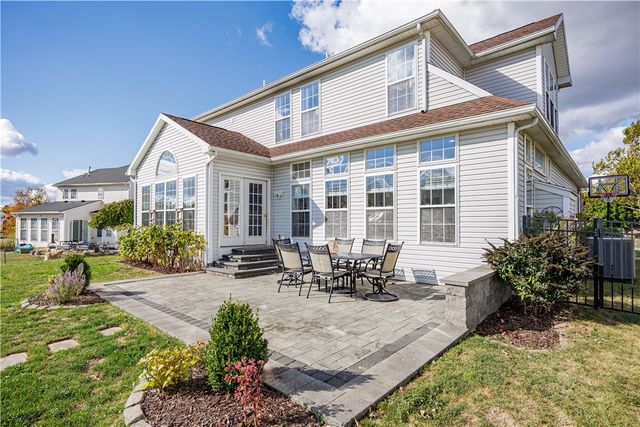 18 Caboose Circle, Chili, NY 14514