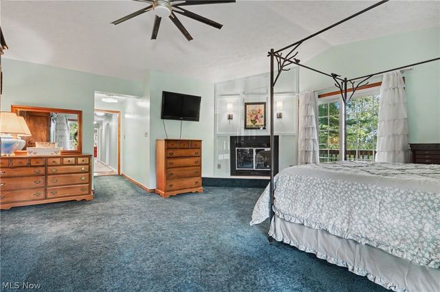 671 S Sheraton Drive, Akron, OH 44319