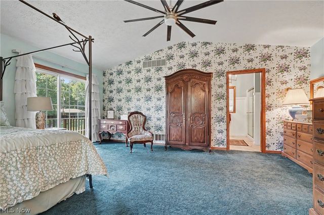 671 S Sheraton Drive, Akron, OH 44319