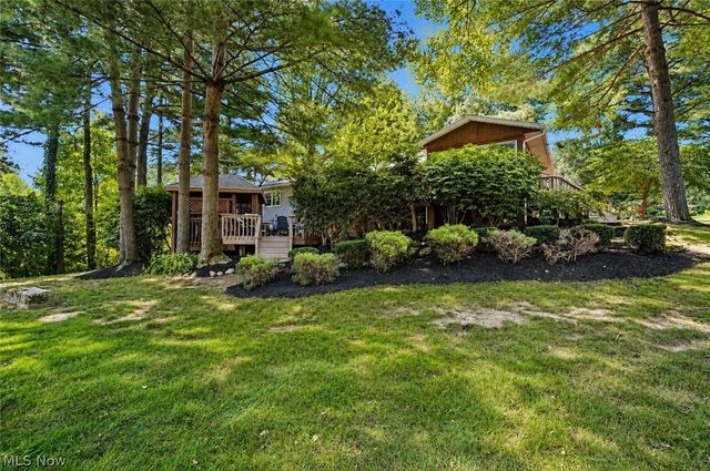 671 S Sheraton Drive, Akron, OH 44319