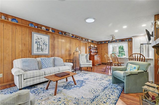 671 S Sheraton Drive, Akron, OH 44319