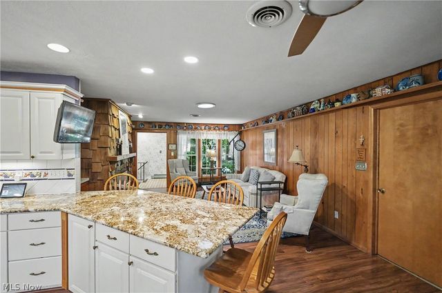 671 S Sheraton Drive, Akron, OH 44319