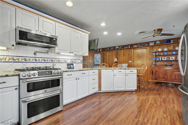 671 S Sheraton Drive, Akron, OH 44319