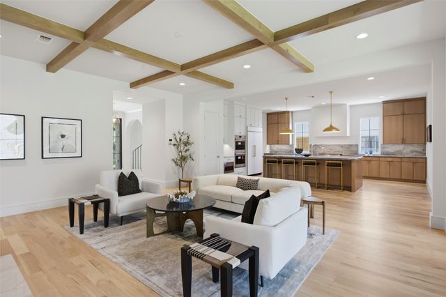 7033 Chantilly Lane, Dallas, TX 75214