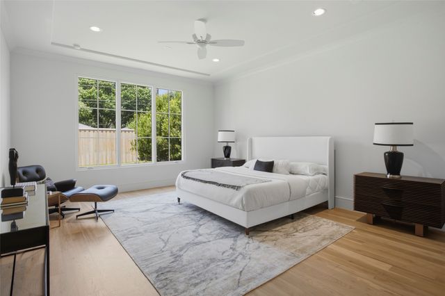 7033 Chantilly Lane, Dallas, TX 75214