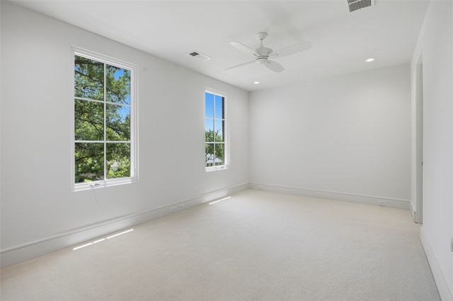 7033 Chantilly Lane, Dallas, TX 75214