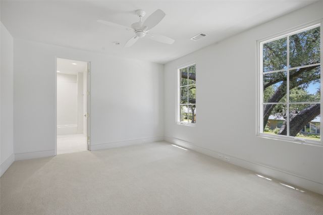 7033 Chantilly Lane, Dallas, TX 75214