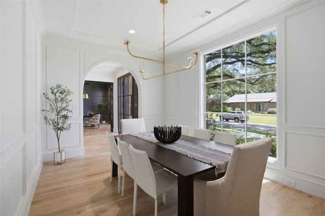 7033 Chantilly Lane, Dallas, TX 75214