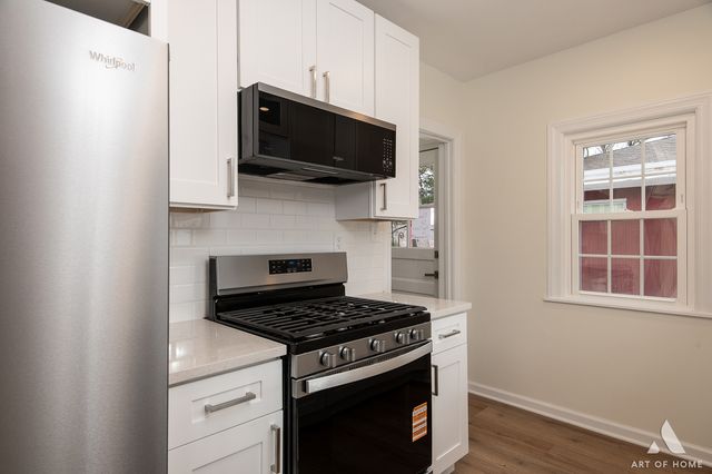 1015 Grandview Avenue, Lockport, IL 60441