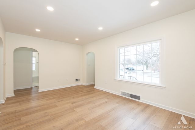 1015 Grandview Avenue, Lockport, IL 60441