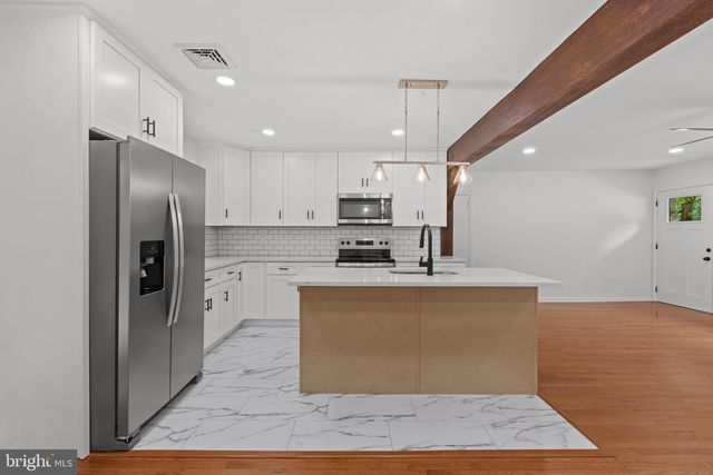 1016 W BOOT RD, Downingtown, PA 19335