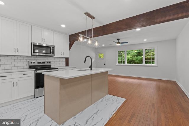 1016 W BOOT RD, Downingtown, PA 19335