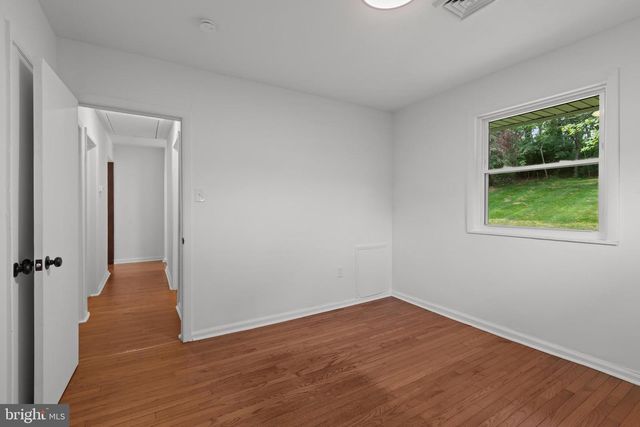 1016 W BOOT RD, Downingtown, PA 19335
