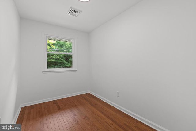 1016 W BOOT RD, Downingtown, PA 19335