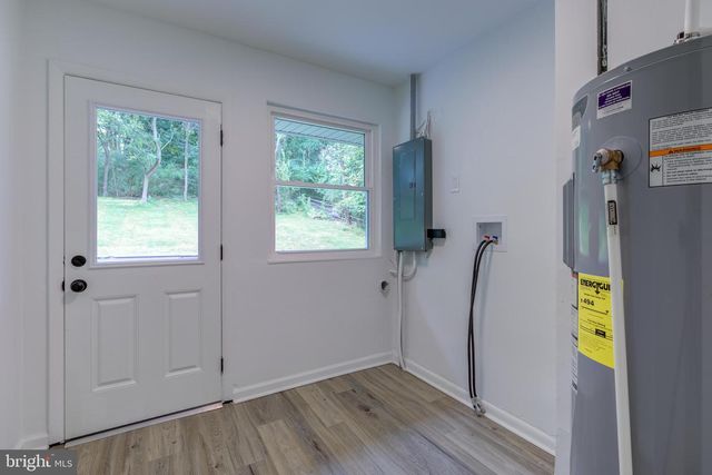 1016 W BOOT RD, Downingtown, PA 19335
