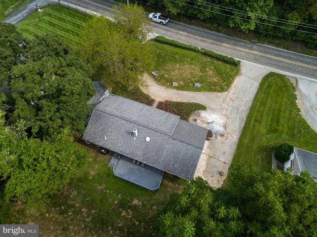 1016 W BOOT RD, Downingtown, PA 19335