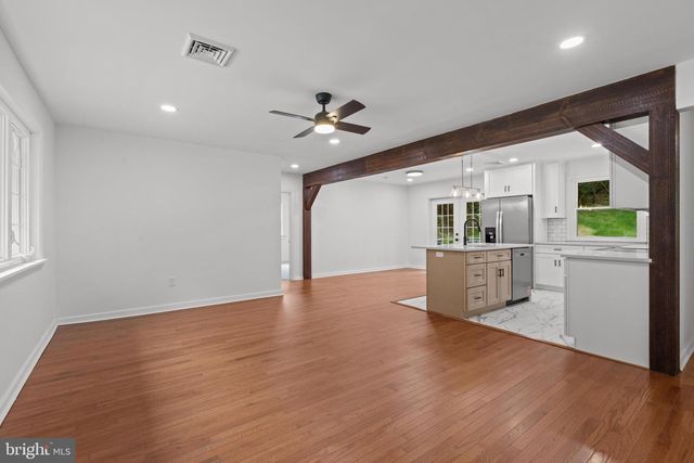 1016 W BOOT RD, Downingtown, PA 19335