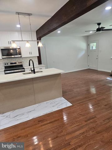 1016 W BOOT RD, Downingtown, PA 19335