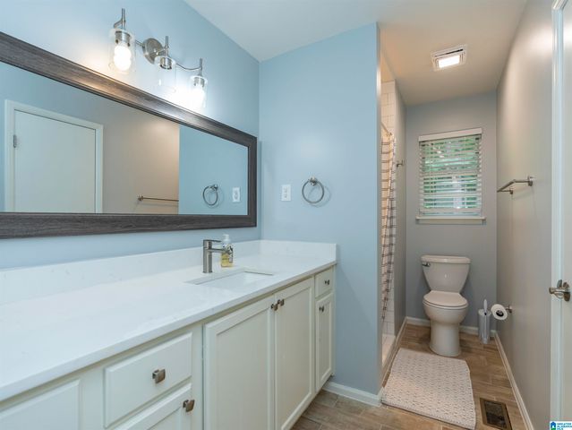 500 CROSSCREEK TRAIL, Pelham, AL 35124