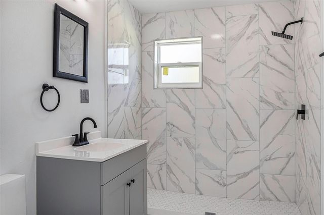 205 E CORNELL STREET, Avon Park, FL 33825