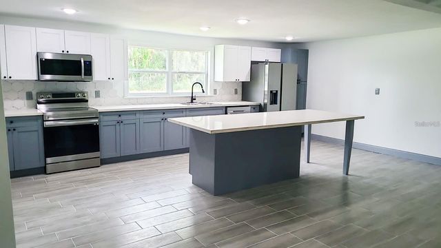 205 E CORNELL STREET, Avon Park, FL 33825