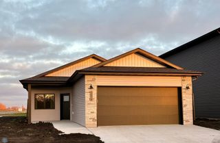 6751 66th Avenue S, Horace, ND 58047