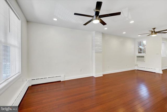 3336 E THOMPSON ST, Philadelphia, PA 19134